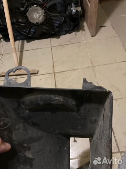 Патрубок воздуховода Audi A7 Sportback 4G8121333F