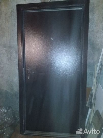 Дверь входная металлическая