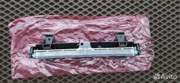 Стоп сигнал Volkswagen Polo 6ru945087a