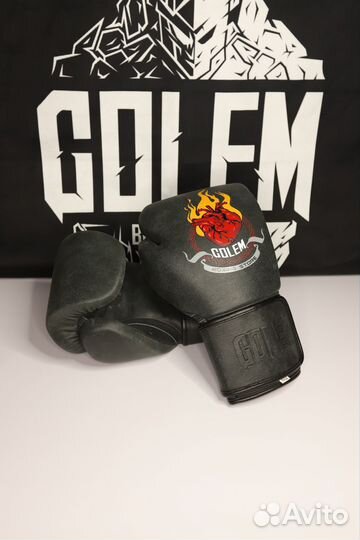 Боксерские перчатки