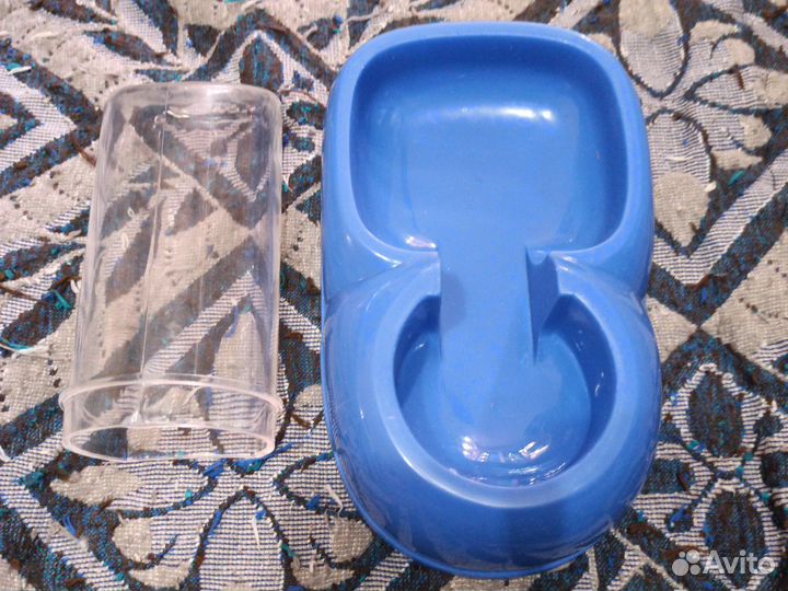 Автокормушка для кошек и мелких пород собак