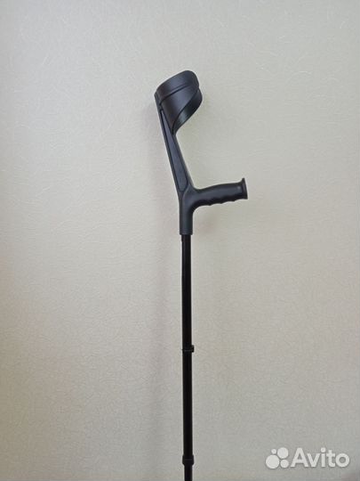 Костыль с опорой под локоть канадка