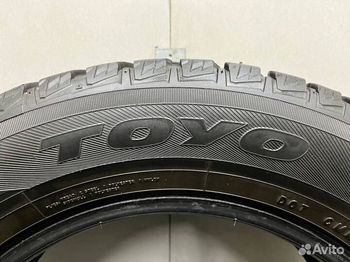 Toyo Observe Ice-Freezer 205/65 R16