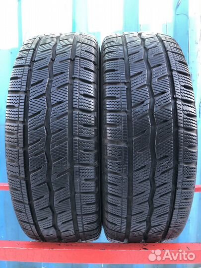 Hankook Winter I'Cept LV RW12 215/65 R16C