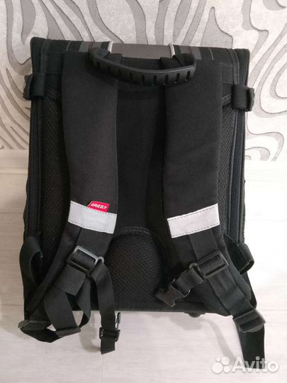 Рюкзак школьный для первоклассника