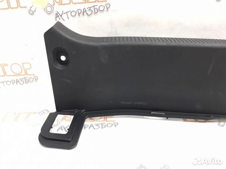 Накладка петли багажника Lexus GS430 (UZS190) 200