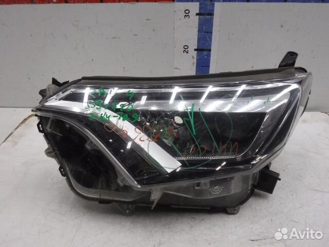 Фара левая Toyota RAV4