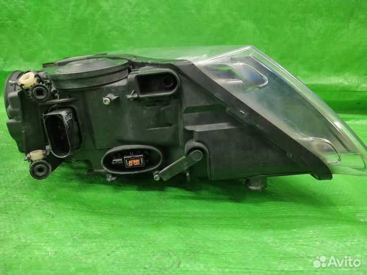 Фара левая рестайлинг адаптив VW Touareg 07-10