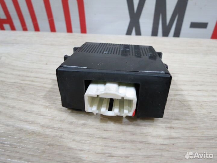 Блок управления Mitsubishi Outlander XL