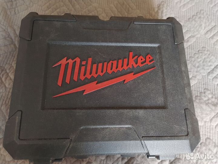 Импульсный шуруповёрт Milwaukee