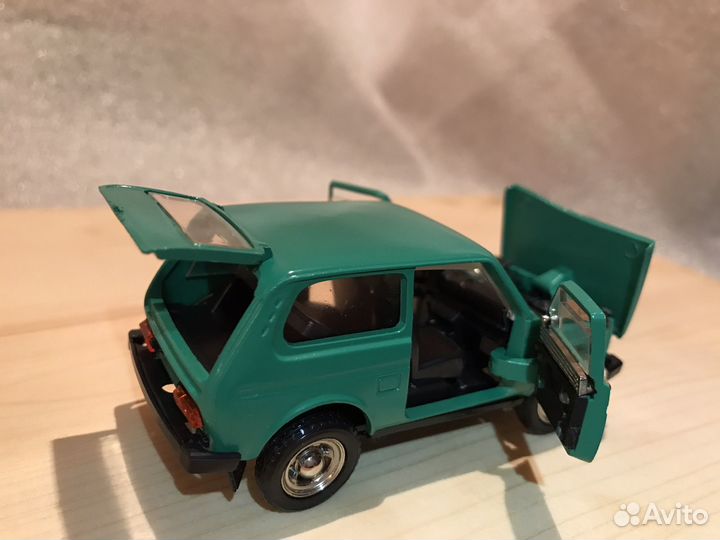Модель автомобиля Ваз 2121 Нива 1/43