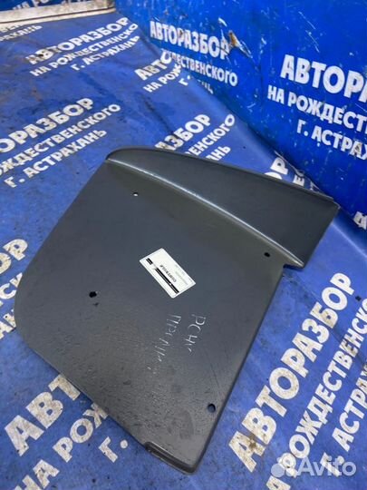 Декоративная накладка. Renault Premium грузовой