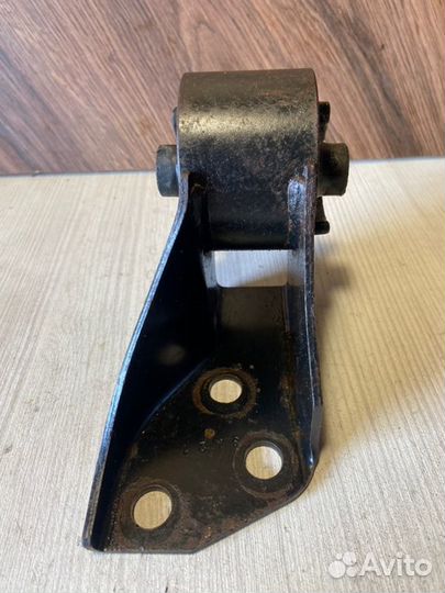 Подушка кпп левая Kia Shuma