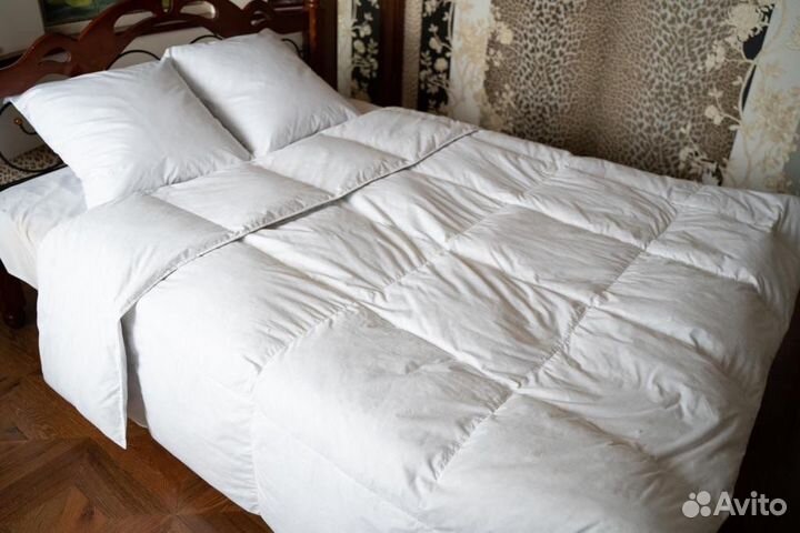 Одеяло и подушки новые пуховые