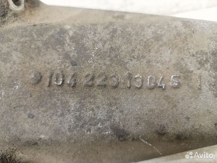 Кронштейн двигателя