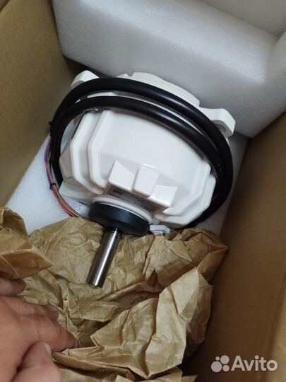 Daikin FAN motor DFA55B1 - 2P343735-2