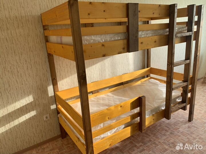 Кровать двухъярусная детская