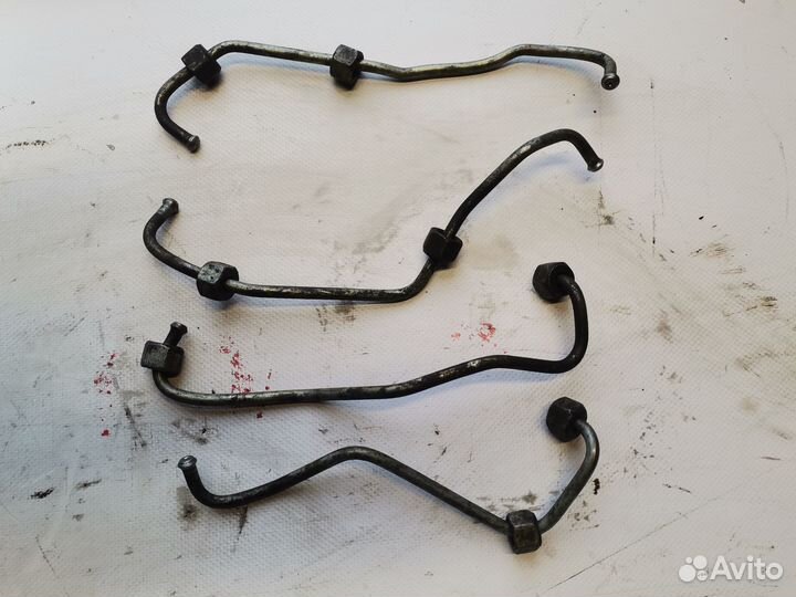 Топливная трубка к-кт Volkswagen Passat B3 1.9 TDI