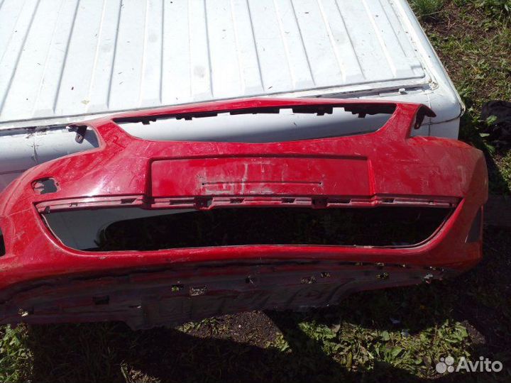 Бампер передний Opel Astra J 2010