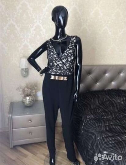 Вечерний брючный комбинезон с кружевом Amisu