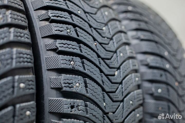 Michelin Latitude X-Ice North 3 215/55 R17 98T
