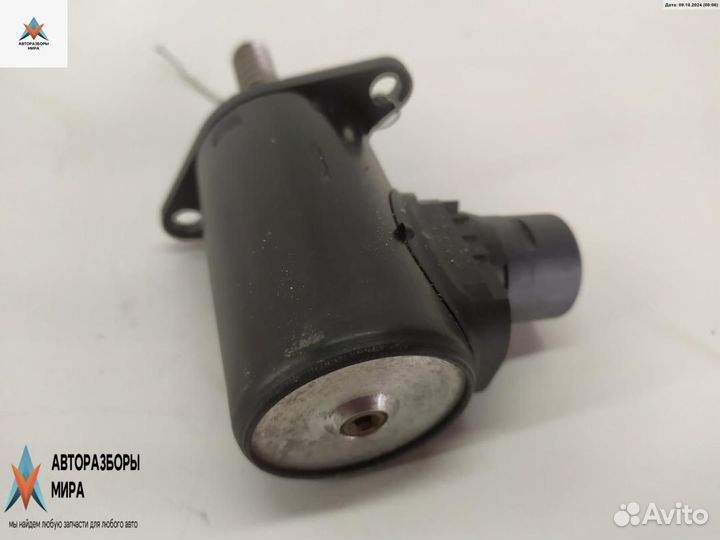 Электропривод BMW 2 F22/F23 2016 11377631574