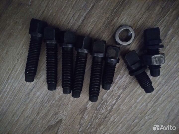 Болт на резцедержатель 9шт за все