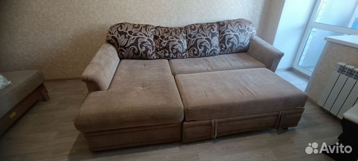 Большой угловой диван бу