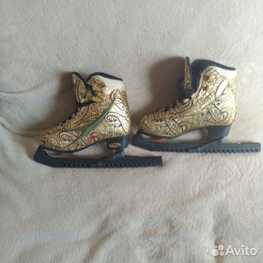 Коньки фигурные Larsen 37 размер