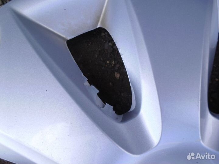 Колпак Ford R16 оригинал бу цена за шт оригинал бу