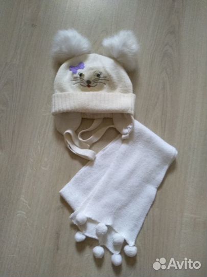 Зимний комплект для девочки шапка, шарф