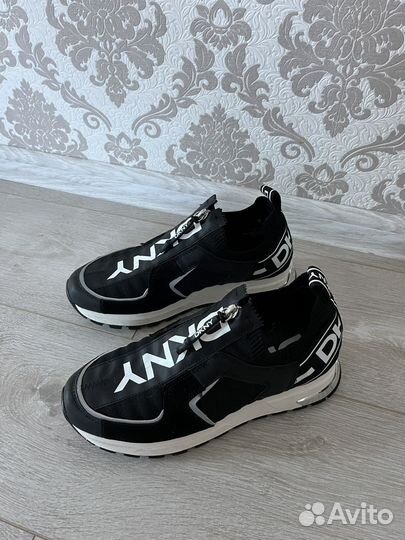 Кроссовки Dkny