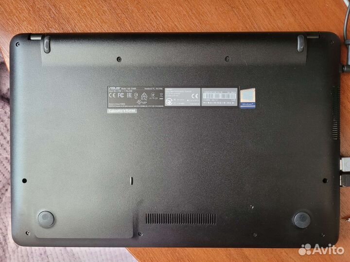 Ноутбук asus D540N