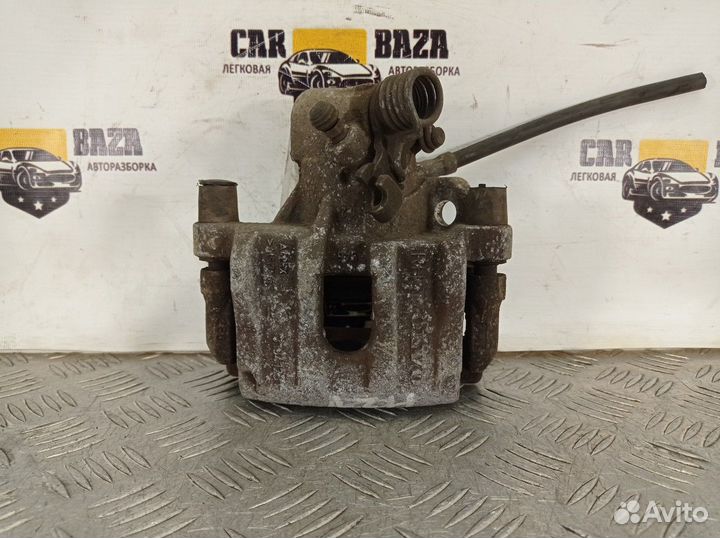 Суппорт задний правый R Volvo C30