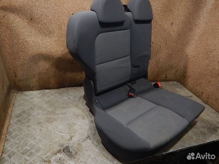 Сиденье заднее правое, Mitsubishi (Митсубиси) -col