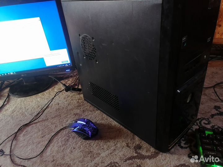 Бюджетный игровой компьютер с монитором