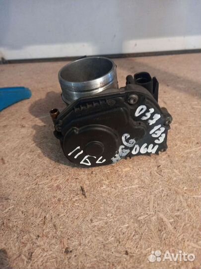 Дроссельная заслонка Пассат Б4 Шаран 2.0 037133064