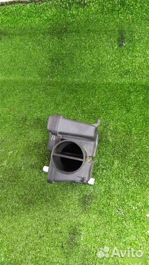 Корпус воздушного фильтра Land Rover Freelander