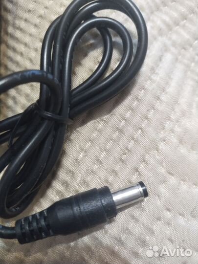 Блок питания 9V-2А, новый