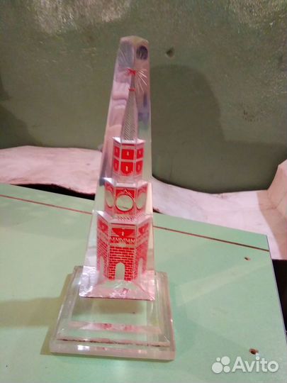 Продаю настольный сувенир