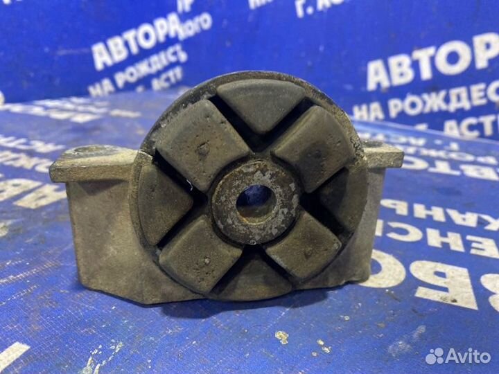 Подушка двигателя Audi 80 седан JN 1990