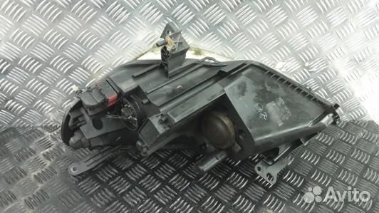 Фара правая opel zafira B (8NK28MU01)