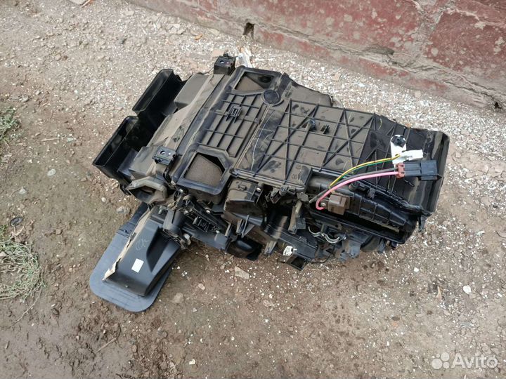 Корпус печки Nissan Tiida C11