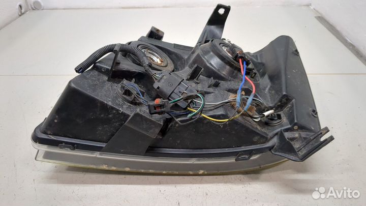 Фара (передняя) правая Chevrolet Tahoe, 2007