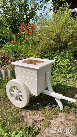 Тележка садовая декоративная
