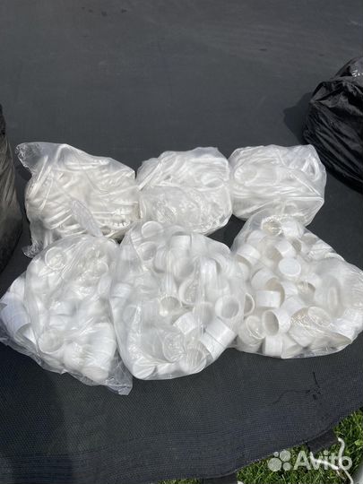 Крышки для пэт бутылок.Ручки