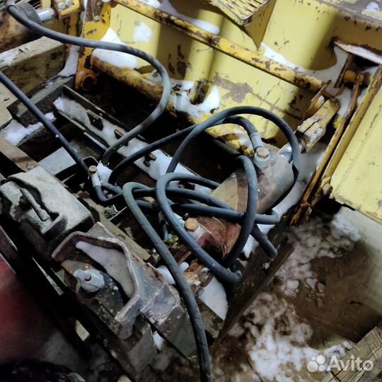 Гидравлический ковш на вилочный погрузчик