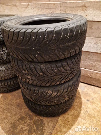 Sava Eskimo Stud 205/60 R16