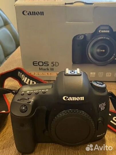 Зеркальный фотоаппарат Canon EOS 5D Mark lll body