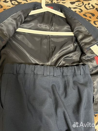 Школьный костюм